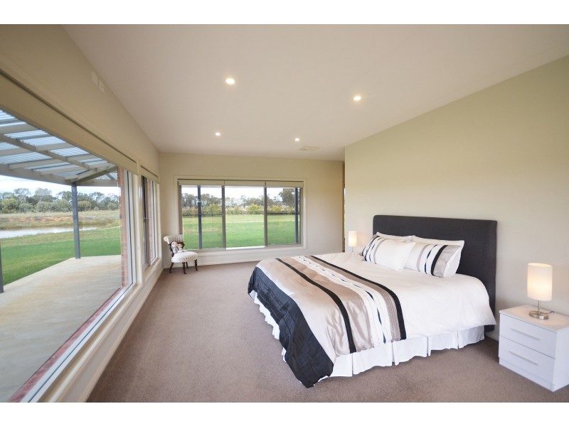 532 Perricoota Road, Moama NSW 2731