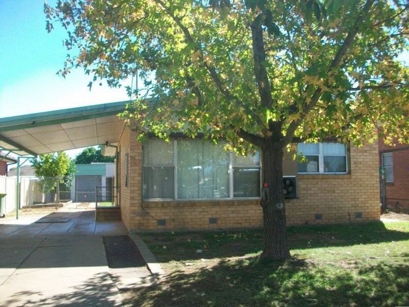 242 Ogilvie Avenue, Echuca VIC 3564