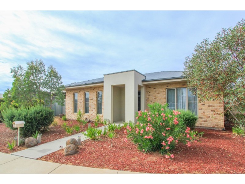 11B Brenton Avenue, Echuca VIC 3564