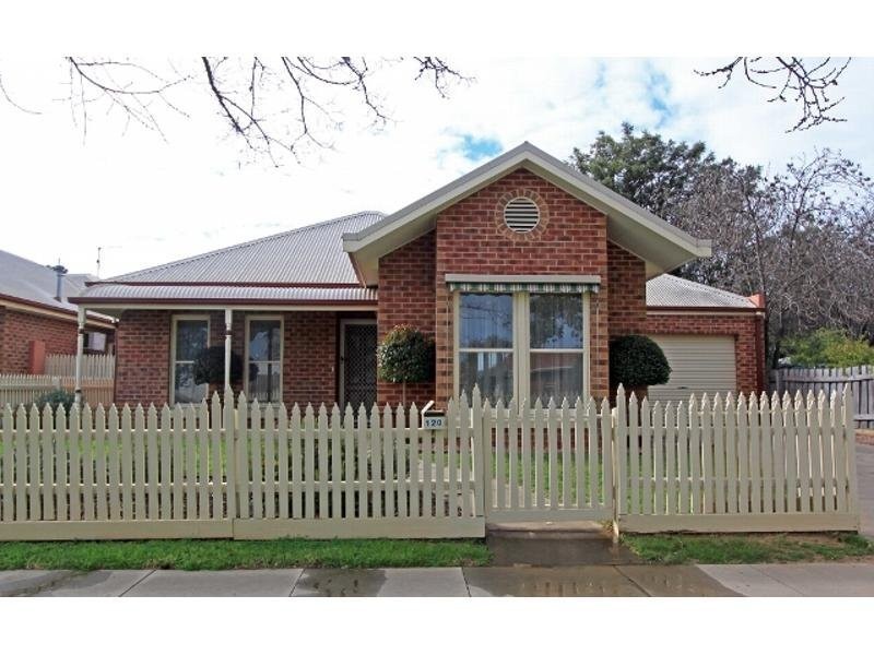 120 Hovell Street, Echuca VIC 3564