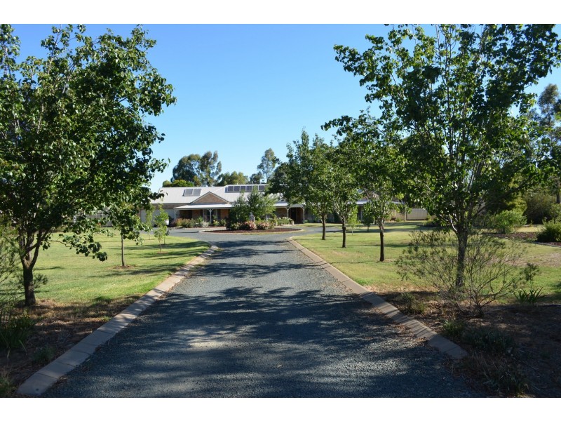 90 Fehring Lane, Echuca VIC 3564