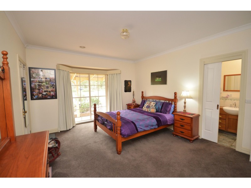 90 Fehring Lane, Echuca VIC 3564