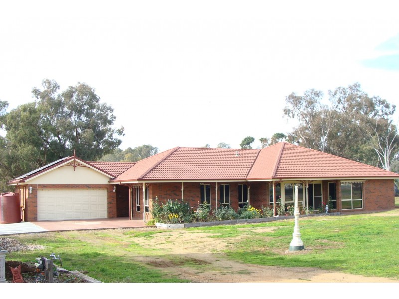 28 Moama Street, Mathoura NSW 2710