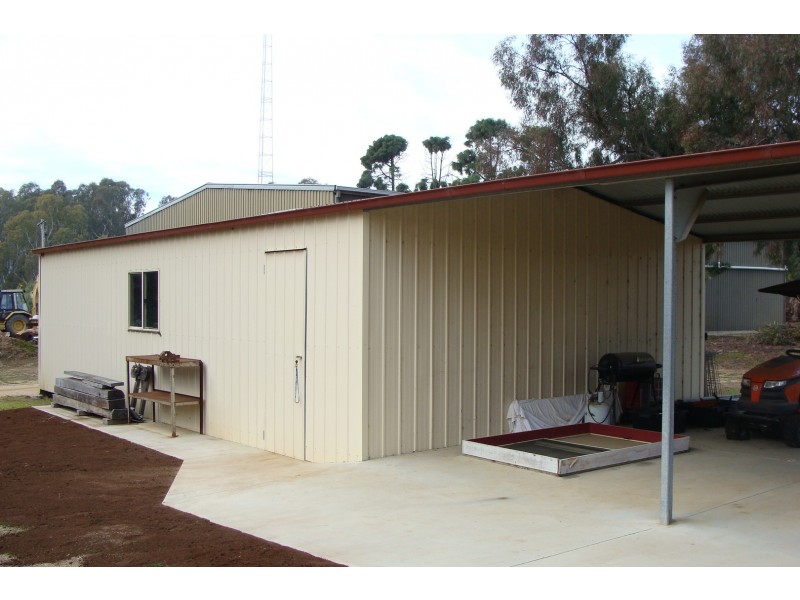 28 Moama Street, Mathoura NSW 2710