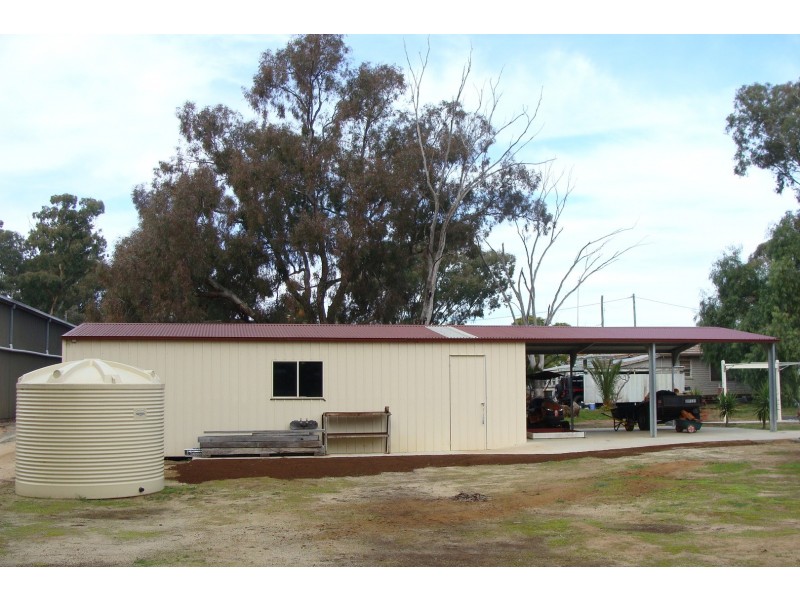 28 Moama Street, Mathoura NSW 2710