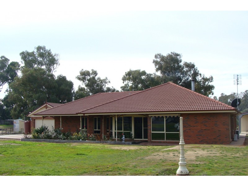 28 Moama Street, Mathoura NSW 2710