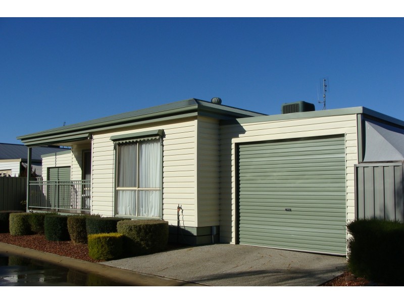 61 Swan Boulevard, Moama NSW 2731