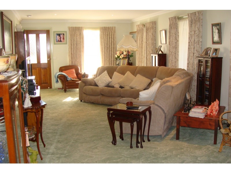 61 Swan Boulevard, Moama NSW 2731