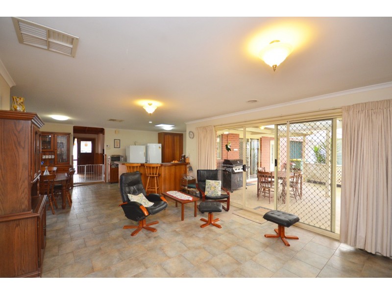 13 Snowden Street, Echuca VIC 3564