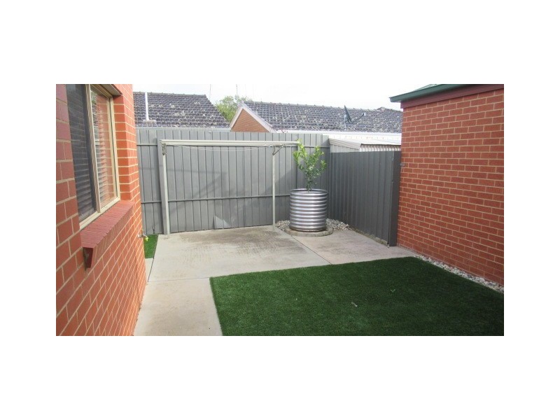 2/73 Annesley Street, Echuca VIC 3564