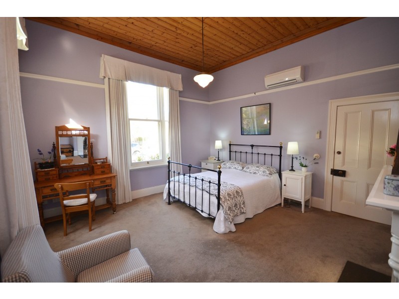 16 Connelly Street, Echuca VIC 3564