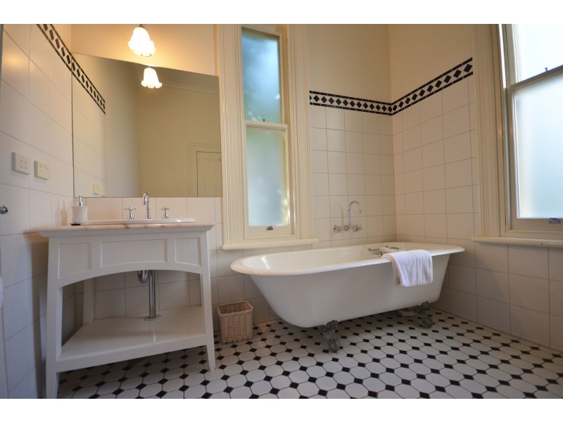 16 Connelly Street, Echuca VIC 3564