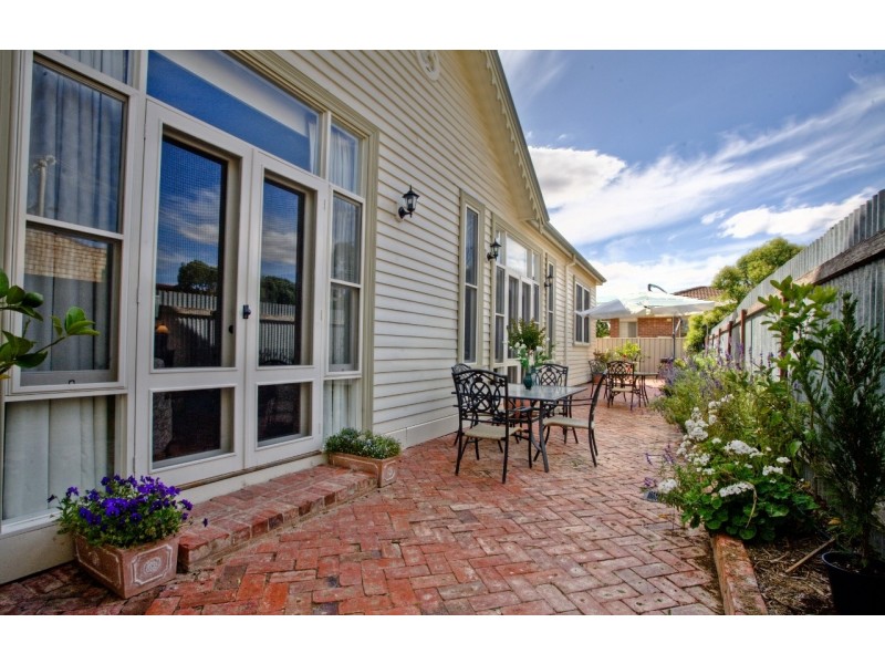 16 Connelly Street, Echuca VIC 3564