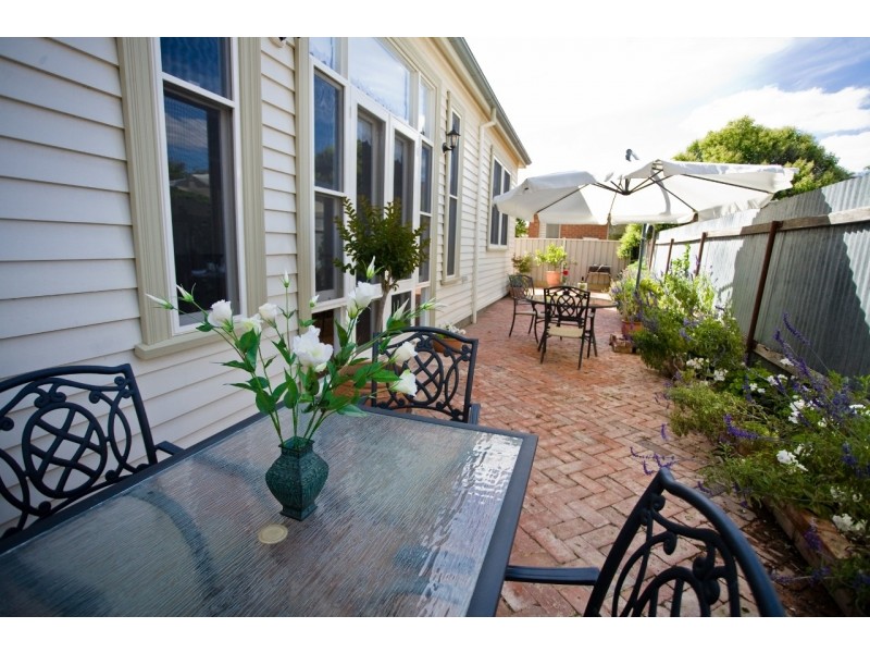 16 Connelly Street, Echuca VIC 3564