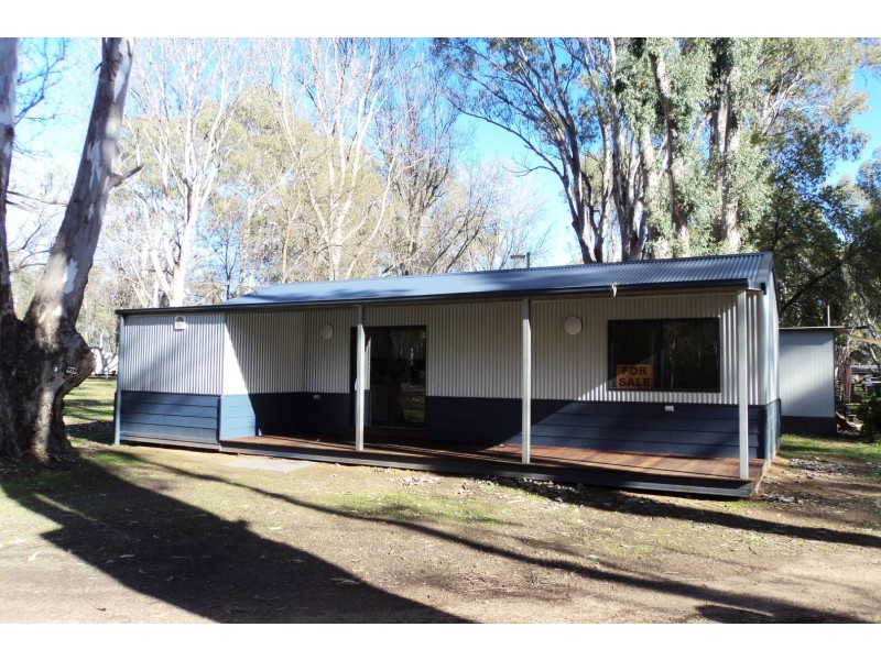 Cabin 125/00 Picnic Point Road, Mathoura NSW 2710