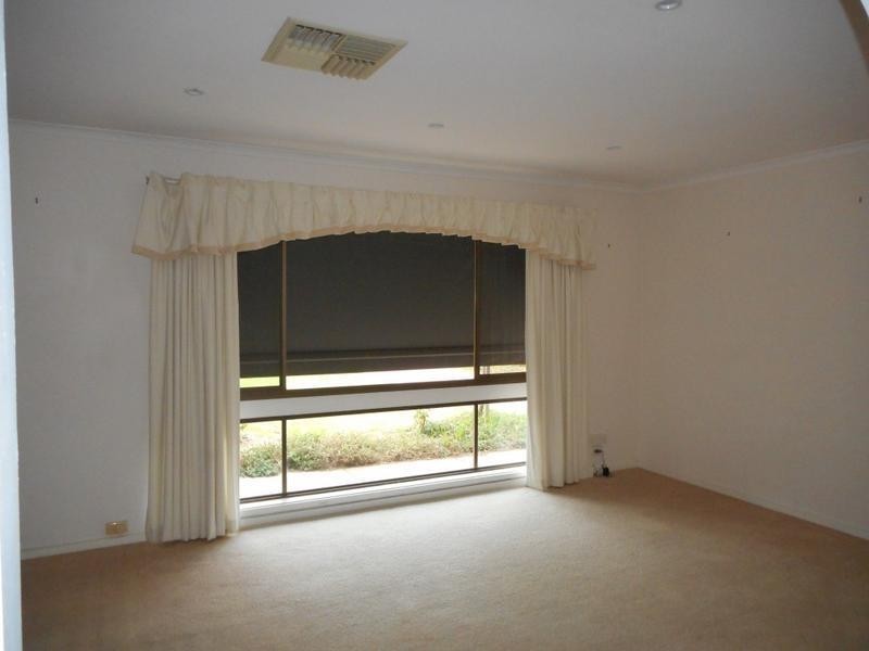 43 Regent Street, Moama NSW 2731
