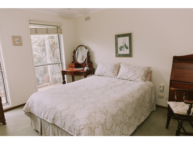 24 Hillview Avenue, Moama NSW 2731