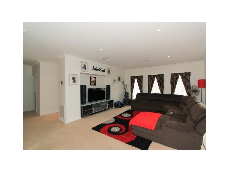 11B Brenton Avenue, Echuca VIC 3564