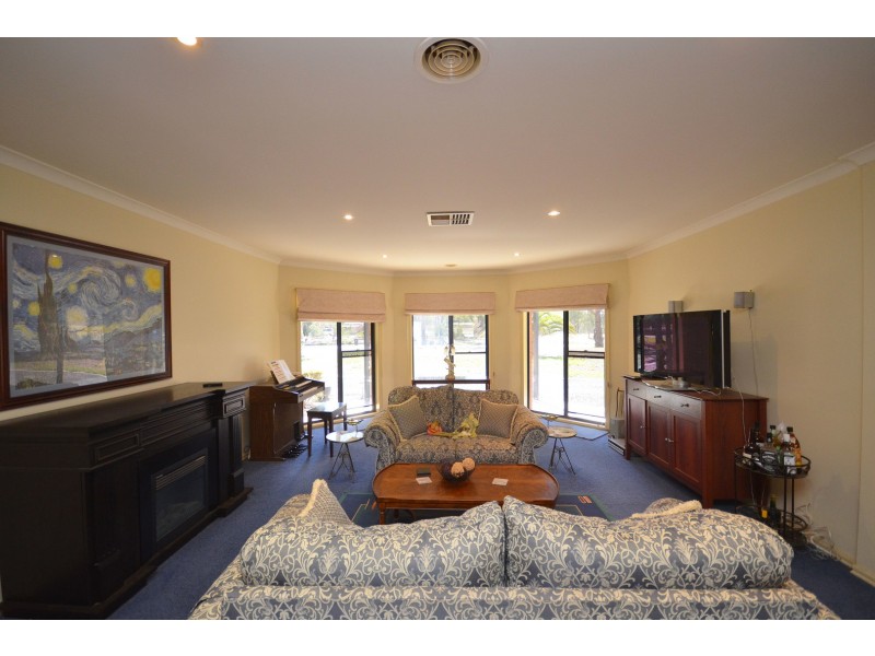 65 Wharparilla Drive, Echuca VIC 3564