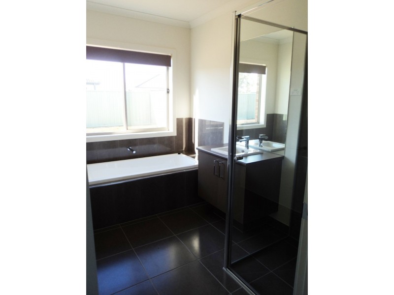 10 Mayflower Drive, Moama NSW 2731