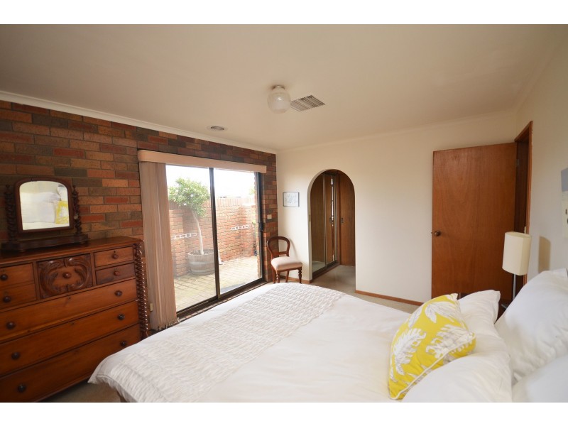 15 Lachlan Crescent, Echuca VIC 3564