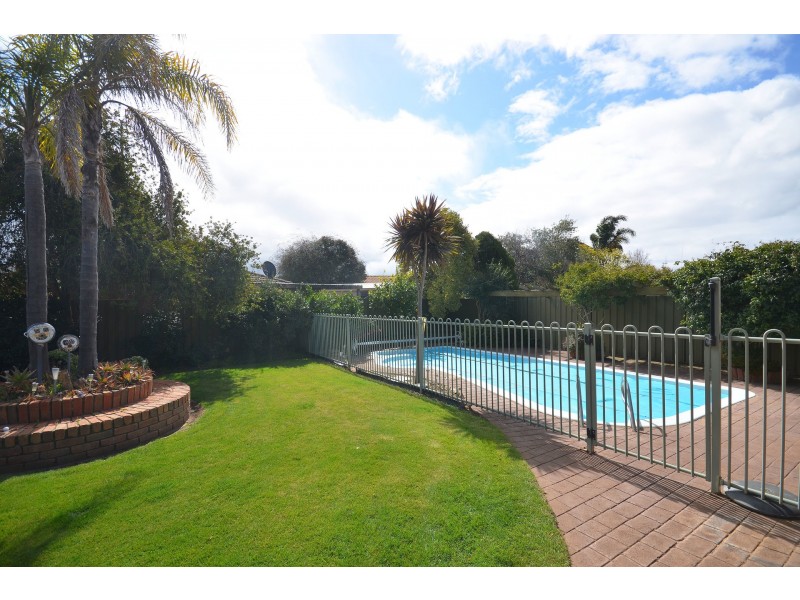 15 Lachlan Crescent, Echuca VIC 3564