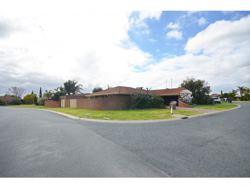 15 Lachlan Crescent, Echuca VIC 3564