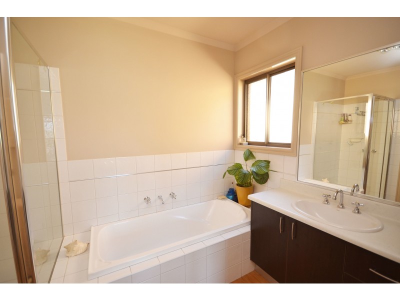 2/76 Sturt Street, Echuca VIC 3564