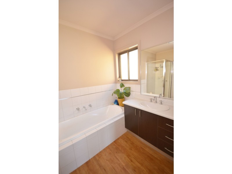 2/76 Sturt Street, Echuca VIC 3564