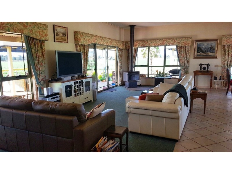 446 Perricoota Road, Moama NSW 2731