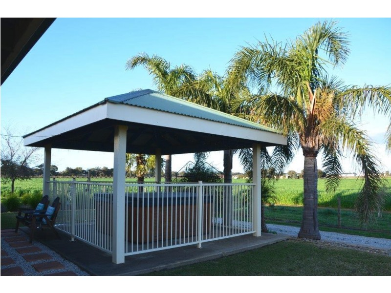 446 Perricoota Road, Moama NSW 2731