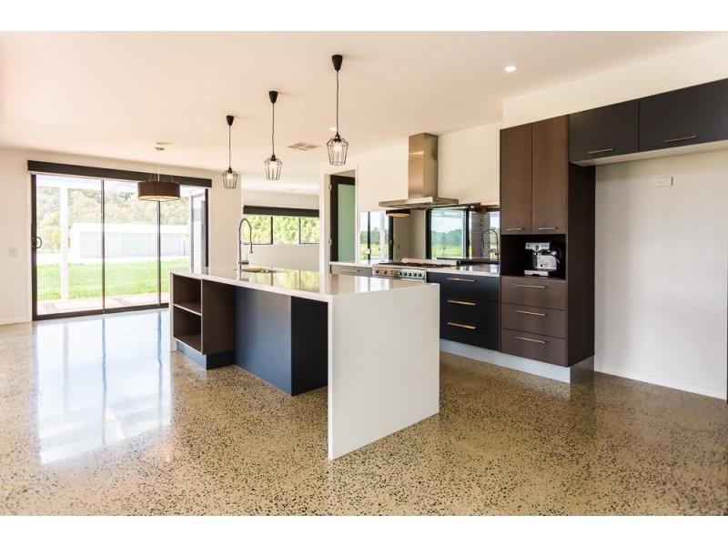 99 Schoeffel Drive, Echuca VIC 3564