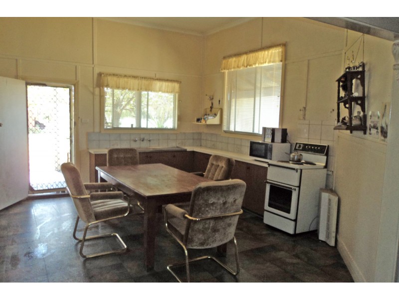 10 Burnes Street, Mathoura NSW 2710