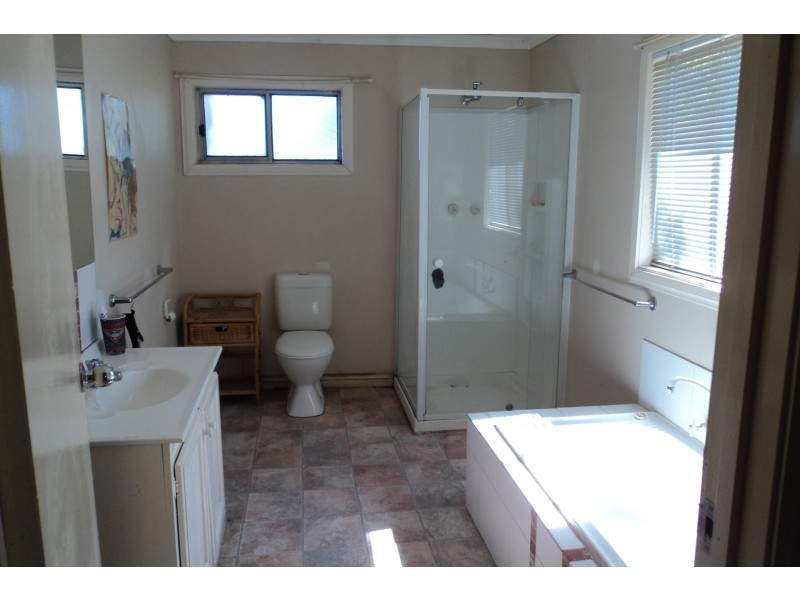 10 Burnes Street, Mathoura NSW 2710