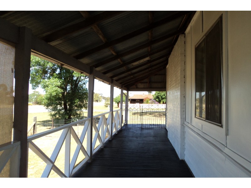 10 Burnes Street, Mathoura NSW 2710