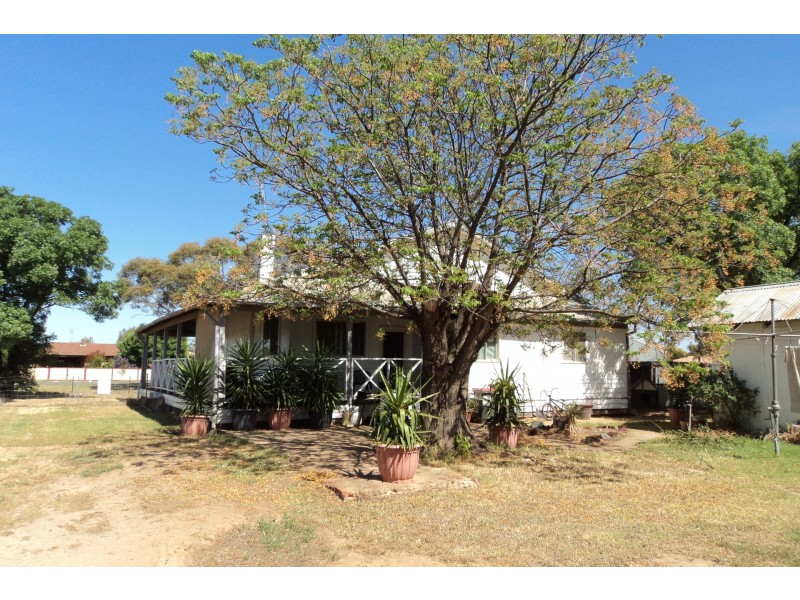 10 Burnes Street, Mathoura NSW 2710
