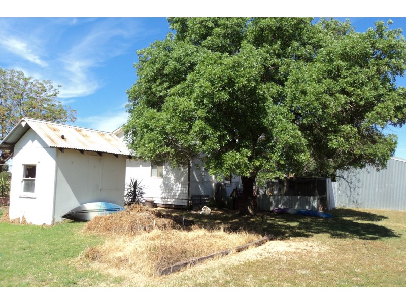 10 Burnes Street, Mathoura NSW 2710