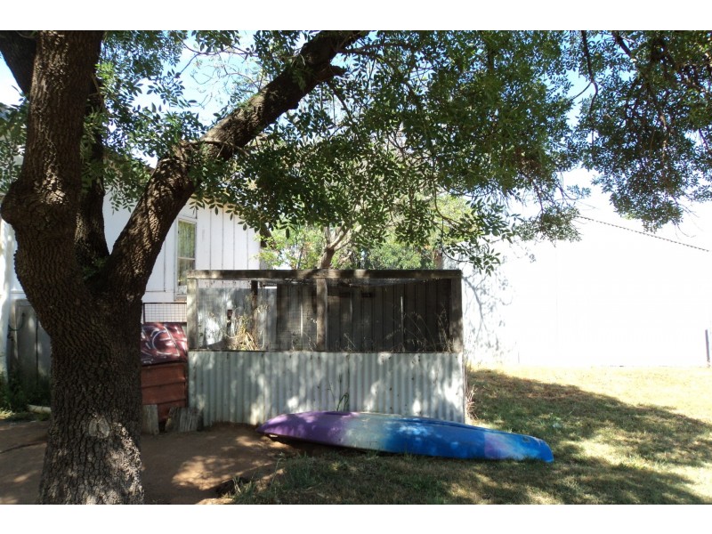 10 Burnes Street, Mathoura NSW 2710