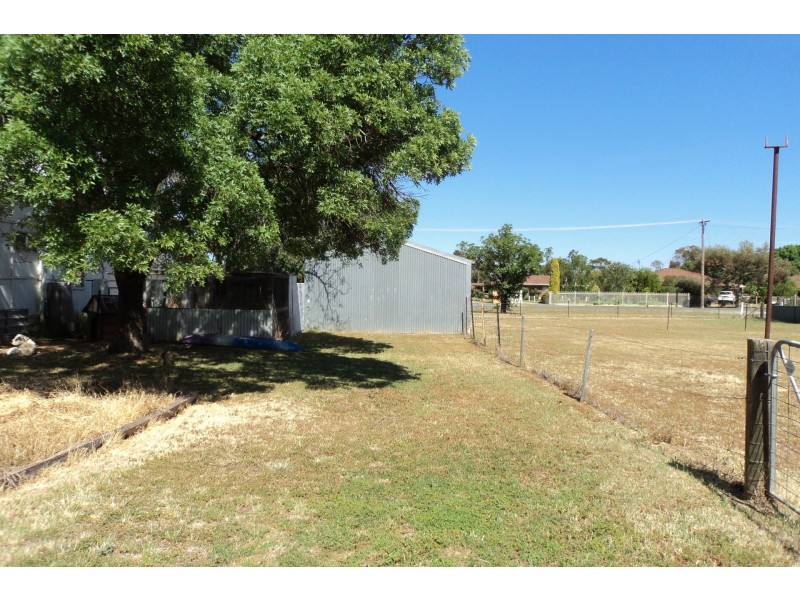 10 Burnes Street, Mathoura NSW 2710