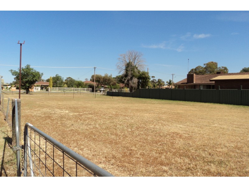 10 Burnes Street, Mathoura NSW 2710
