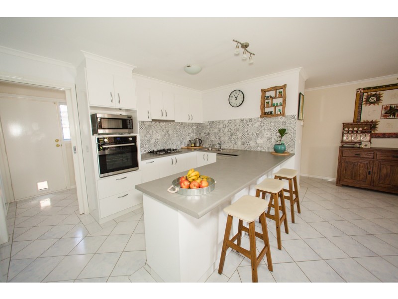 24 Genevieve Avenue, Echuca VIC 3564