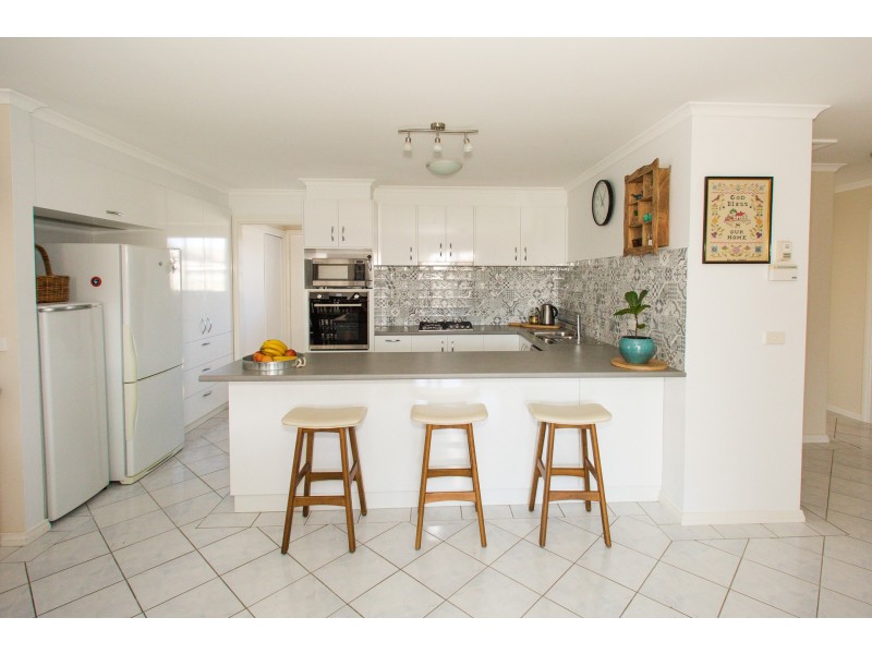 24 Genevieve Avenue, Echuca VIC 3564