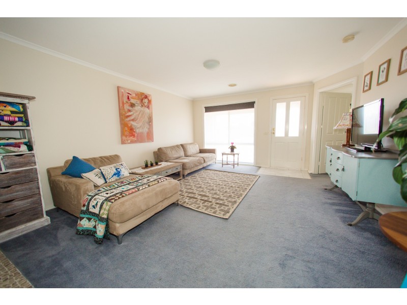 24 Genevieve Avenue, Echuca VIC 3564