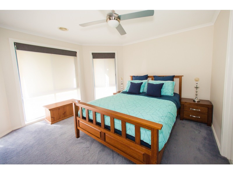 24 Genevieve Avenue, Echuca VIC 3564