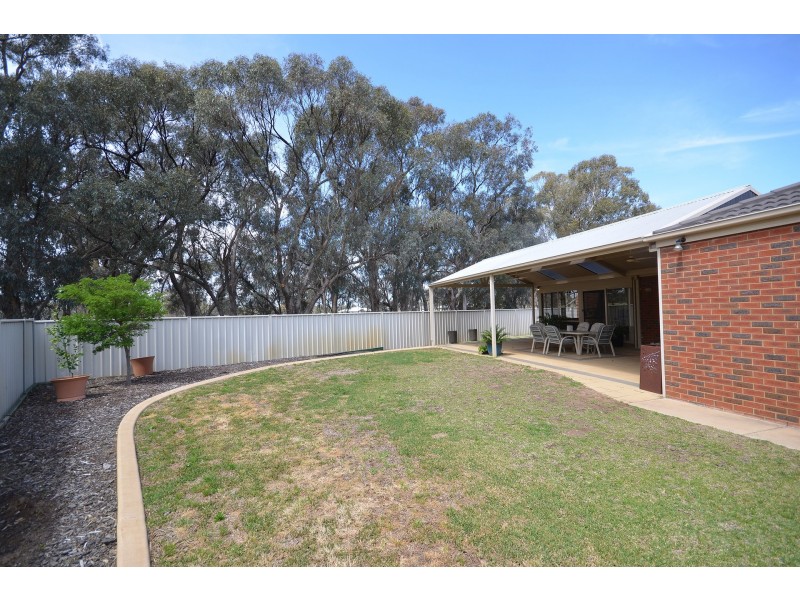 8 Harris Court, Moama NSW 2731