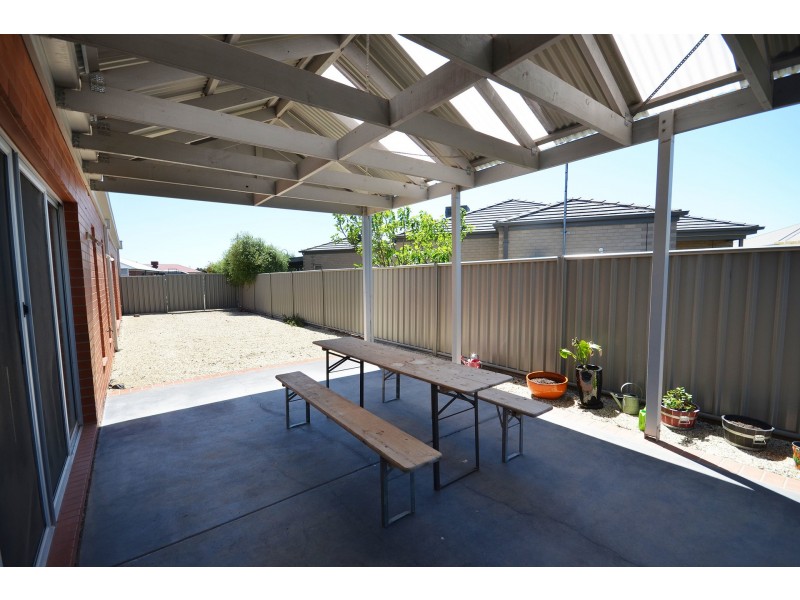 1 Brenton Avenue, Echuca VIC 3564