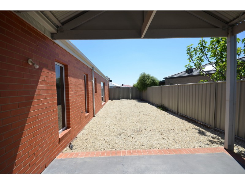 1 Brenton Avenue, Echuca VIC 3564