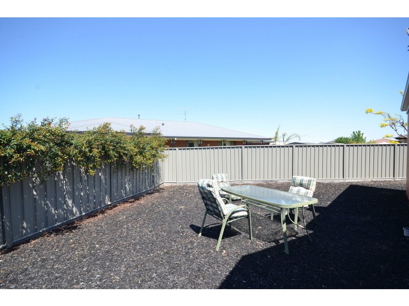 1 Brenton Avenue, Echuca VIC 3564