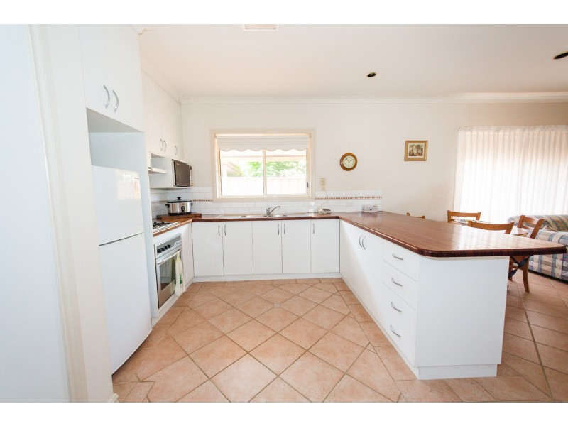 4 Lachlan Crescent, Echuca VIC 3564