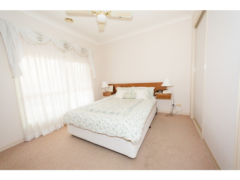 4 Lachlan Crescent, Echuca VIC 3564